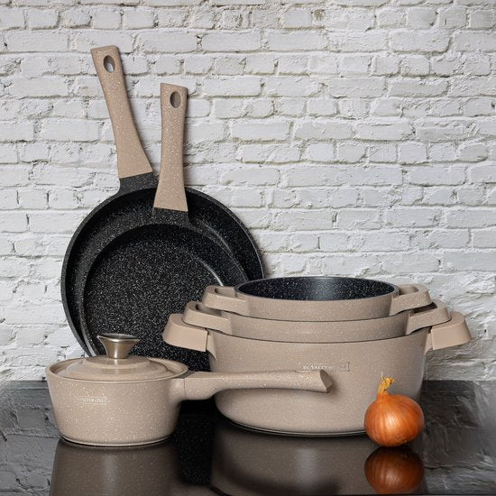 Ensemble de casseroles Royalty Line® Induction - Ensemble de casseroles 14 pièces - 4 poignées froides amovibles - Convient à toutes les sources de chaleur - Beige