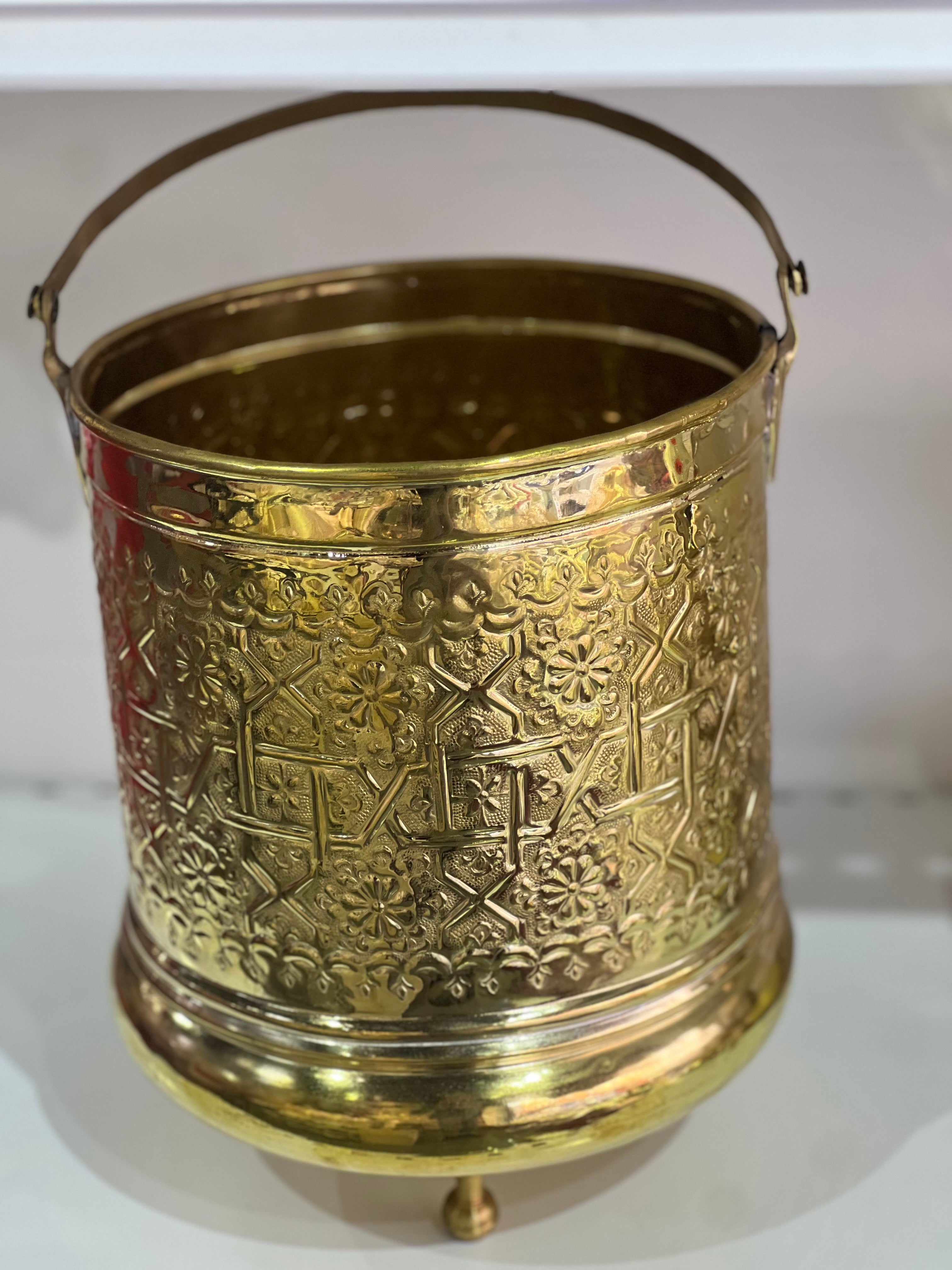 Stal hammam nhas/ seau de hammam/ hamam emmer/ سطل الحمّام
