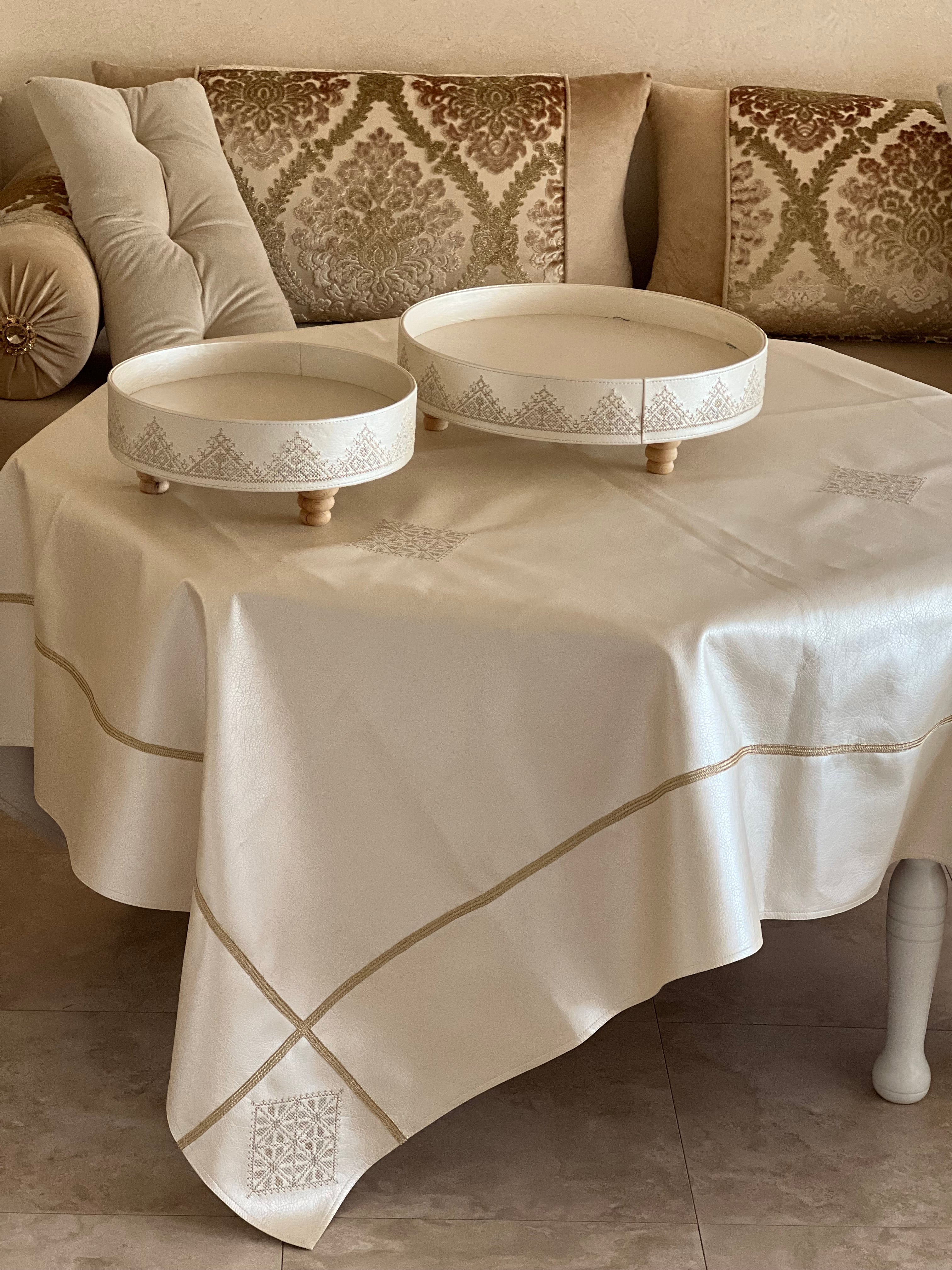 Nappe de table en simili cuir – Motif Fasia Gherza