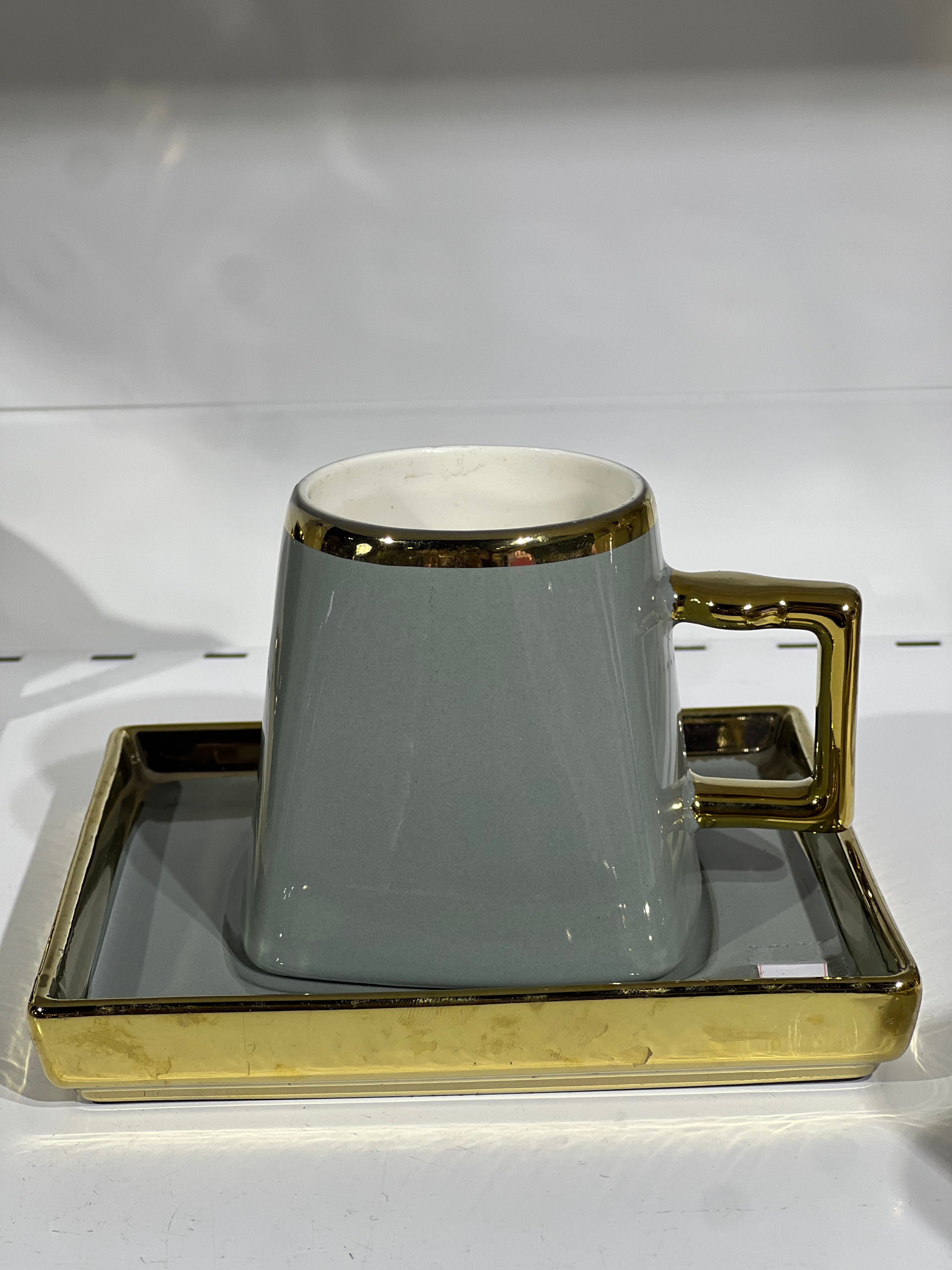 Tasses à café new design avec bordure doré