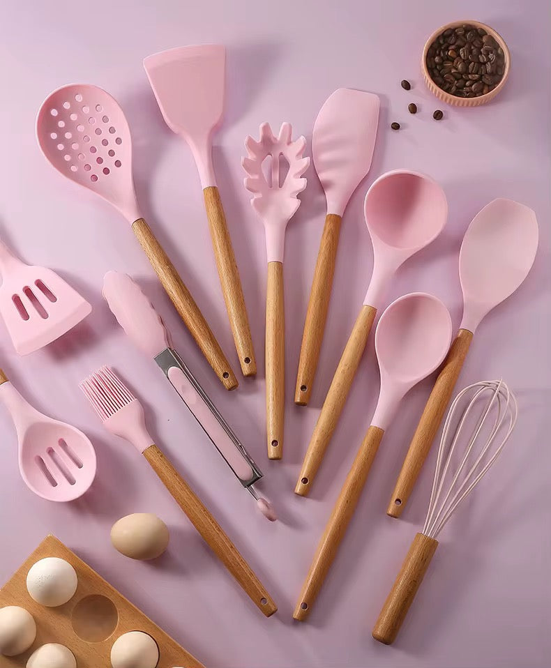 Kitchen tools/ ustensiles
