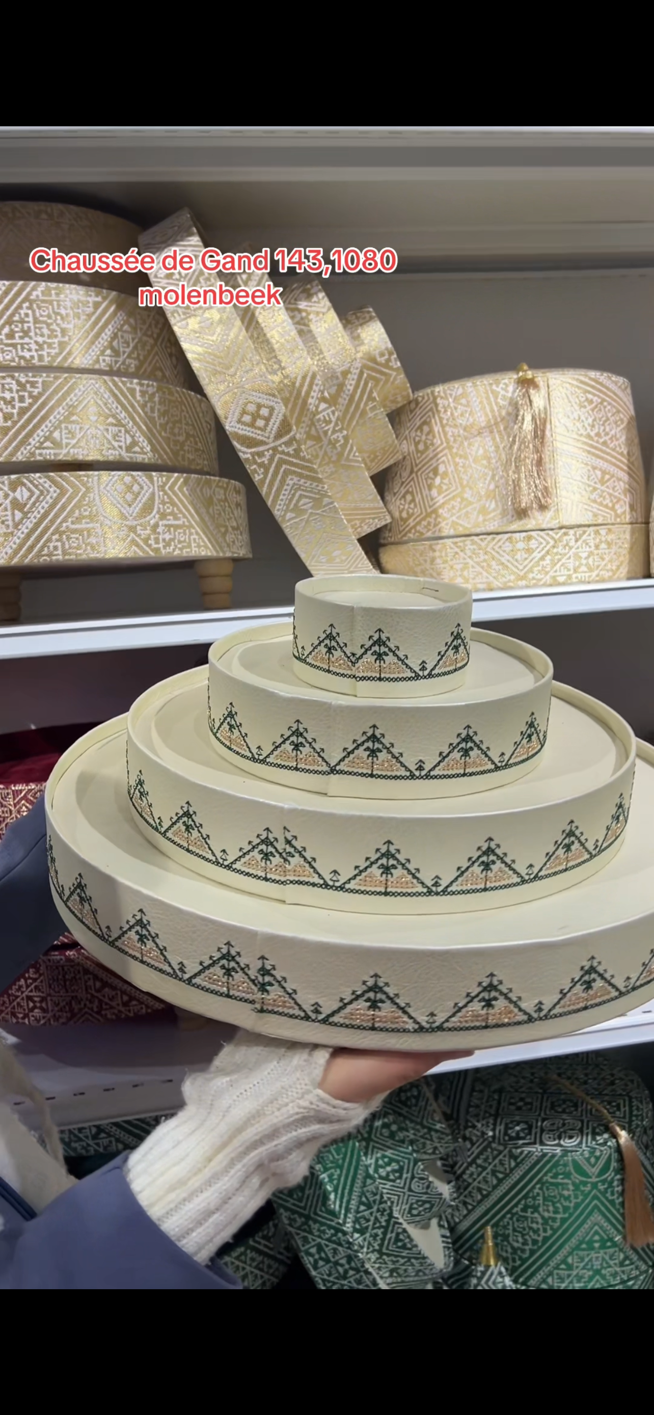 Présentoir de dattes 4 étages
/Plateau pour chocolat,dattes, gâteaux marocains/ support dattes/ dadelsweergave van 4 verdiepingen
/Dienblad voor chocolade, dadels, Marokkaans gebak/dadel dienblad/tray for chocolate/ tmar