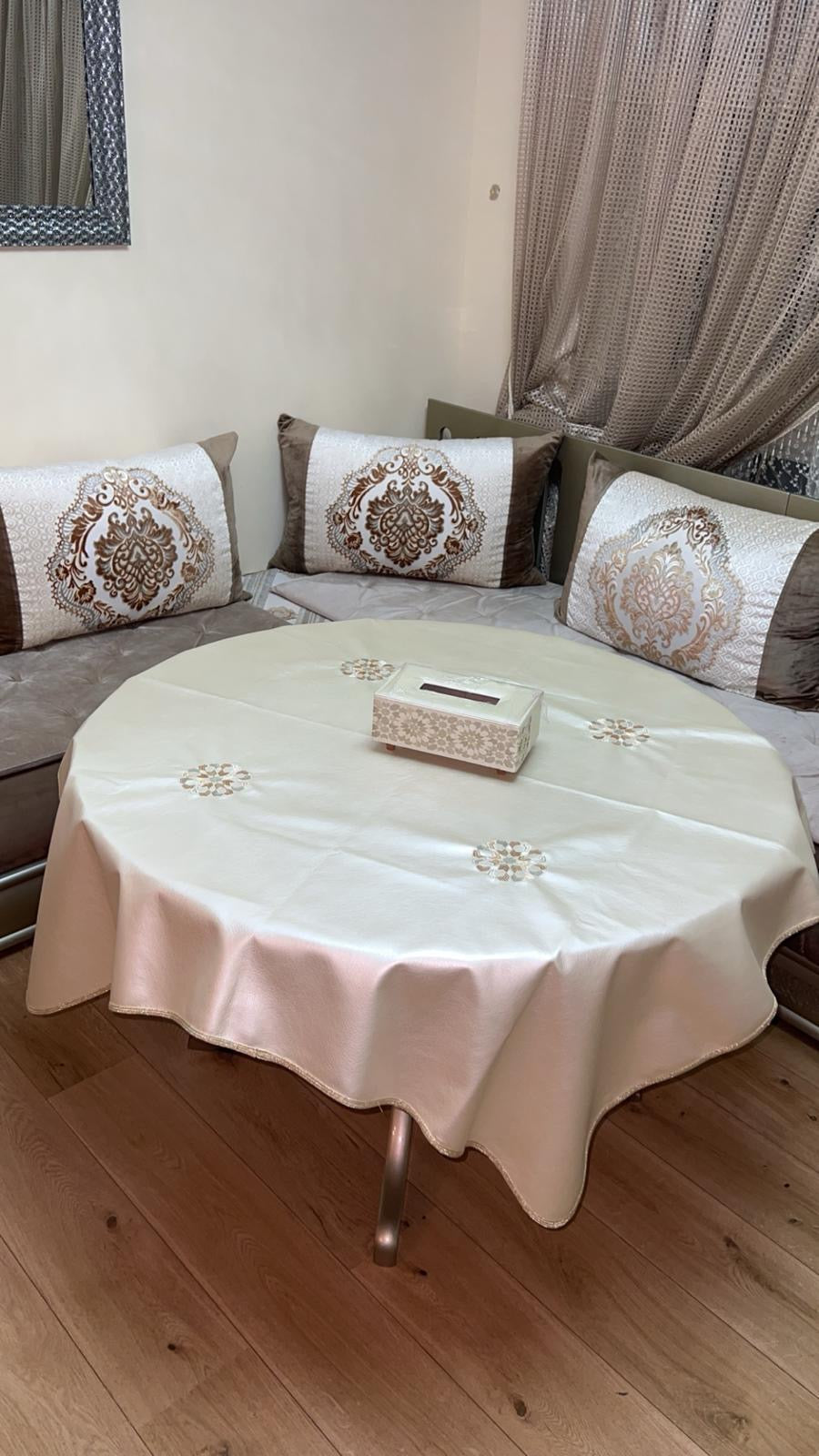 Nappe de table en simili cuir – Motif Zelija Cartier
