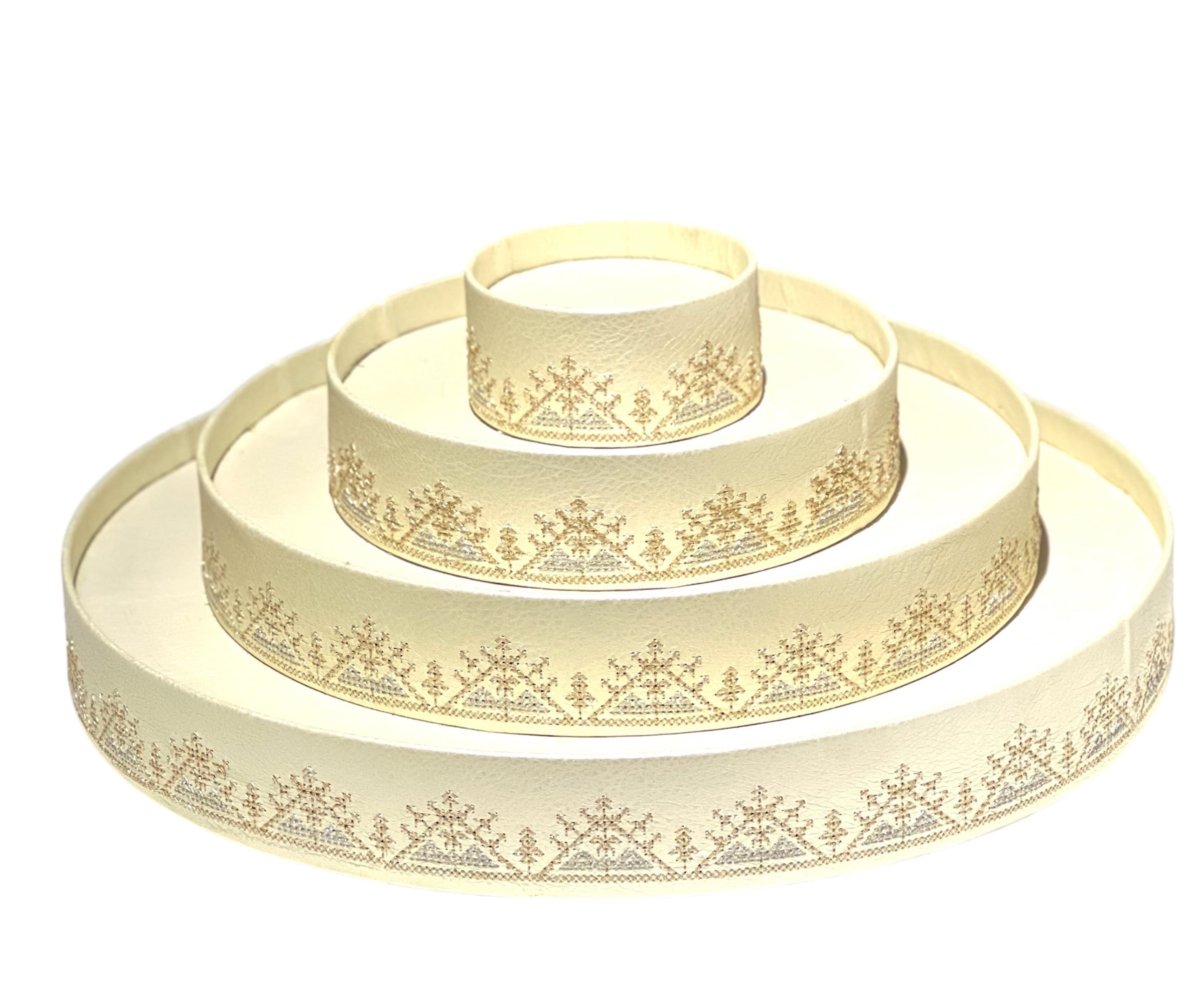 Présentoir de dattes 4 étages
/Plateau pour chocolat,dattes, gâteaux marocains/ support dattes/ dadelsweergave van 4 verdiepingen
/Dienblad voor chocolade, dadels, Marokkaans gebak/dadel dienblad/tray for chocolate/ tmar