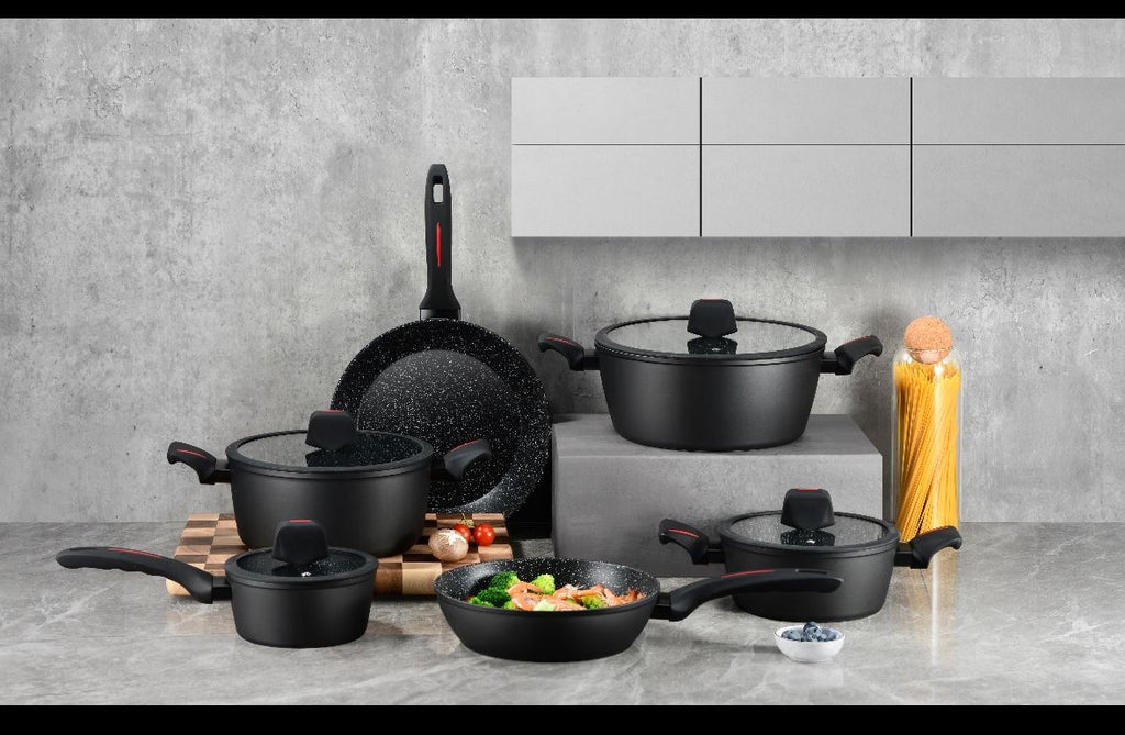 Batterie de cuisine 10 pièces - Avec poignée en Silicon